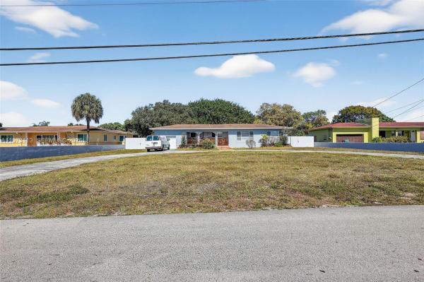 Biscayne Gardens, 801 S Biscayne River Dr, Golden Glades, Florida 33169, image 3
