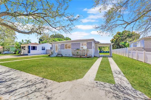 Washington Heights, 2462 Washington St, Hollywood, Florida 33020, image 2