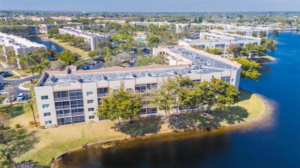 Weldon, 9539 Weldon Cir #F214, Tamarac, Florida 33321, image 3