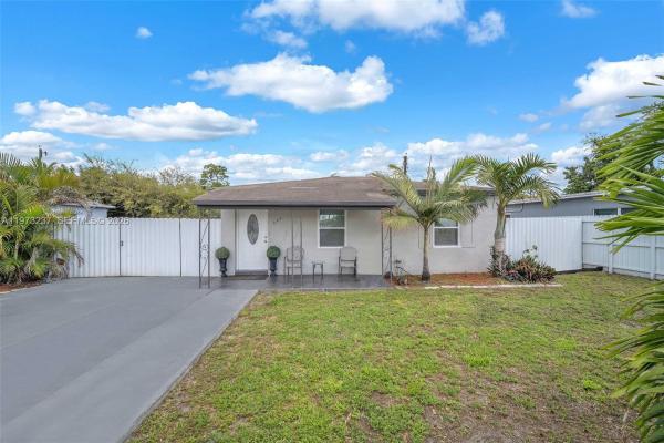 Biscayne River Gardens, 2521 NW 151st St, Miami Gardens, Florida 33054, image 2