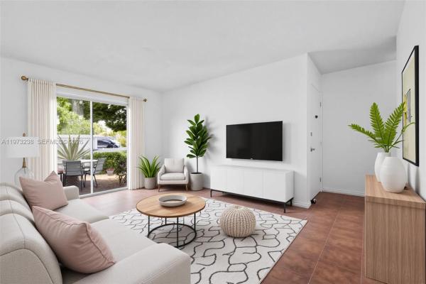 Embarcadero, 5216 NE 6th Ave #B3, Oakland Park, Florida 33334, image 1