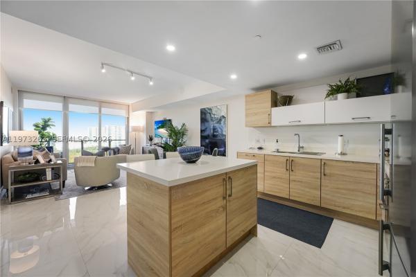 The Harbour North Tower, 16385 Biscayne Blvd #1502, North Miami Beach, Florida 33160, image 1