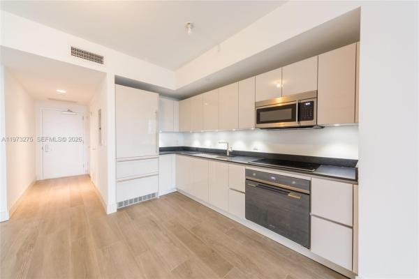 1010 Brickell, 1010 Brickell Ave #2908, Miami, Florida 33131, image 1