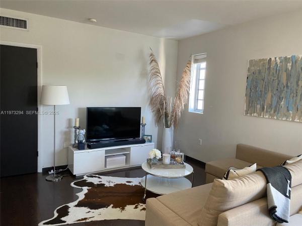 Governor, 435 21st St #307, Miami Beach, Florida 33139, image 1