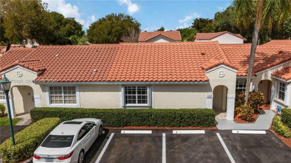 Village Homes At Country Isles, 1411 Cottonwood Cir, Weston, Florida 33326, image 1