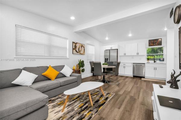 Boulevard Gardens, 272 NW 31st Ave, Fort Lauderdale, Florida 33311, image 1