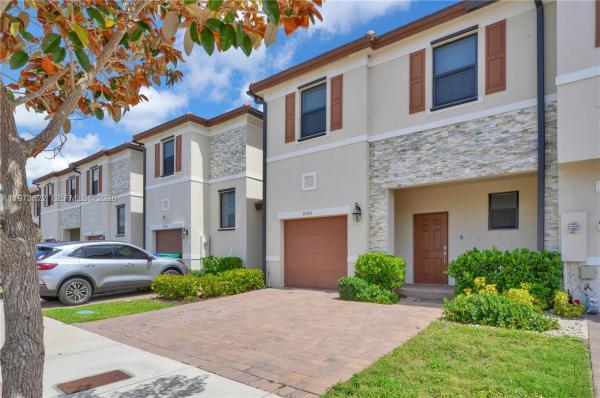 Enclave South, 10011 SW 231st Ln, Kendall, Florida 33190, image 2