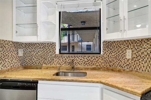 Plantation Club, 6655 W Broward Blvd #309, Plantation, Florida 33317, image 3