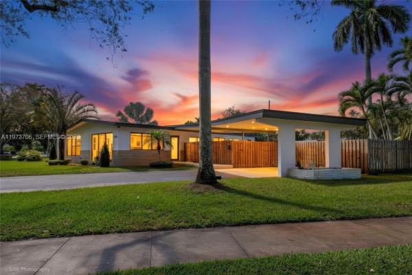 Plantation Gardens, 6260 Plantation Rd, Plantation, Florida 33317, image 1