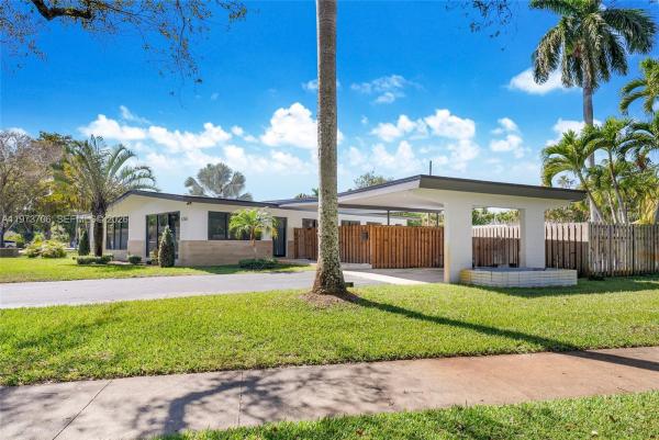 Plantation Gardens, 6260 Plantation Rd, Plantation, Florida 33317, image 2