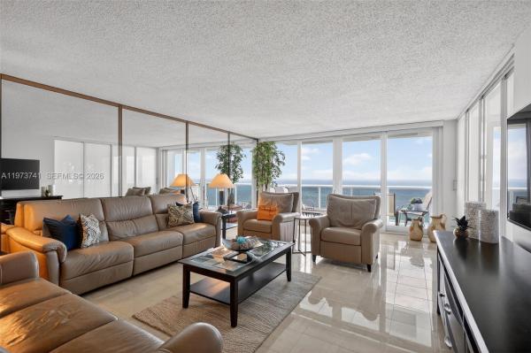 Parker Tower, 3140 S Ocean Dr #PH4, Hallandale Beach, Florida 33009, image 1