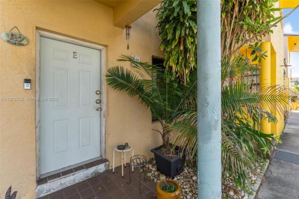 1613 NW 16th St #E, Miami, Florida 33125, image 1