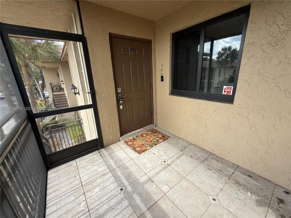 Racquet Club At Bonaventure, 302 Lakeview Dr #204, Weston, Florida 33326, image 2