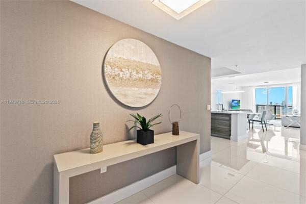 Parque Towers, 300 Sunny Isles Blvd #4-1705, Sunny Isles Beach, Florida 33160, image 2