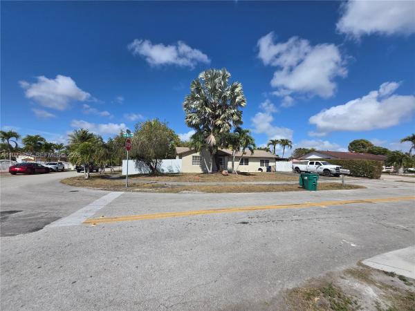 13377 SW 46th Ln, Unincorporated Dade County, Florida 33175, image 1
