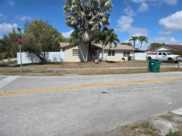 San Sebastian, 13377 SW 46th Ln, Kendale Lakes, Florida 33175, image 2