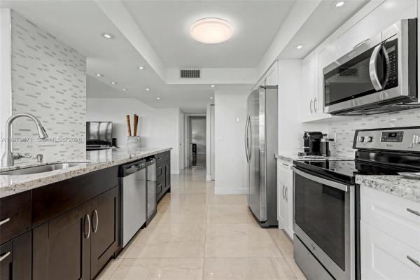 Avant Garde, 2017 S Ocean Dr #209, Hallandale Beach, Florida 33009, image 1