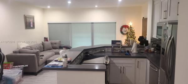 Pelican Pointe, 12140 SW 4th St, Pembroke Pines, Florida 33025, image 2