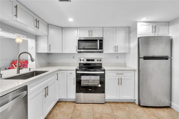 Miramar Club, 3252 Foxcroft Rd #102, Miramar, Florida 33025, image 1