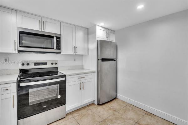 Miramar Club, 3252 Foxcroft Rd #102, Miramar, Florida 33025, image 3