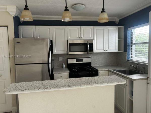 7101 SW 89th Ct #212, Unincorporated Dade County, Florida 33173, image 1