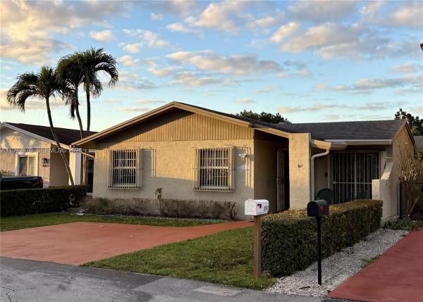 10611 SW 23rd Ter, Unincorporated Dade County, Florida 33165, image 1