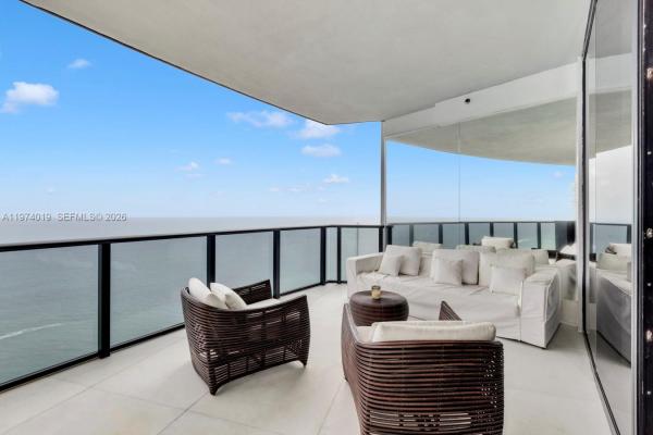 Porsche Design Tower, 18555 Collins Ave #4605, Sunny Isles Beach, Florida 33160, image 2