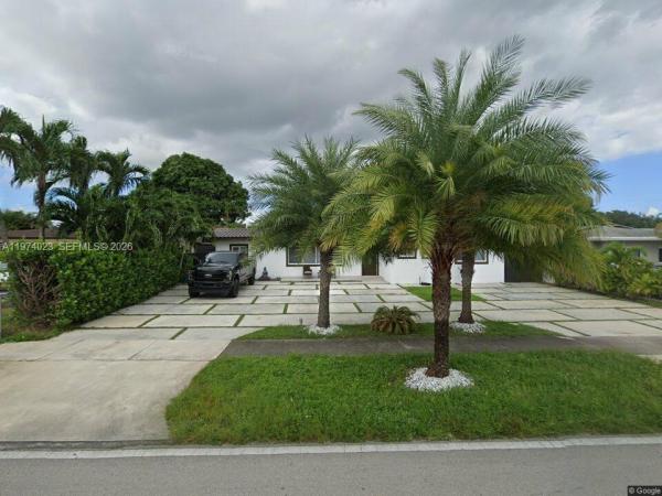 6271 NW 110th St, Hialeah, Florida 33012, image 1