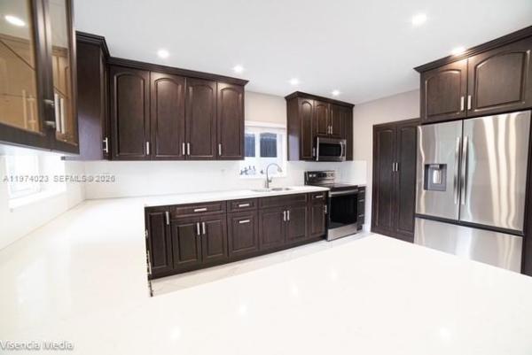Palm Springs, 6271 NW 110th St, Hialeah, Florida 33012, image 2