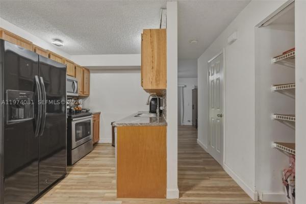 Oakwood On The Green, 9853 Riverside Dr #8-24, Coral Springs, Florida 33071, image 3