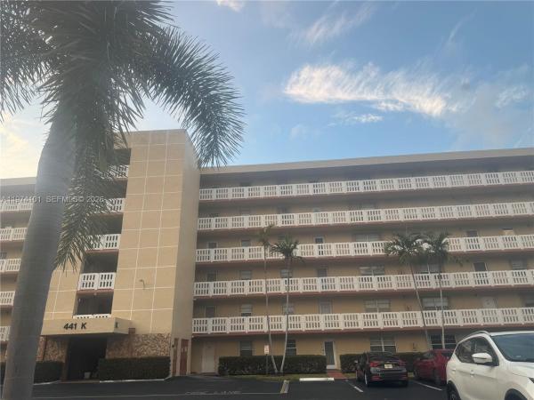 Meadowbrook Lakes View, 441 SE 3rd St #505, Dania Beach, Florida 33004, image 1