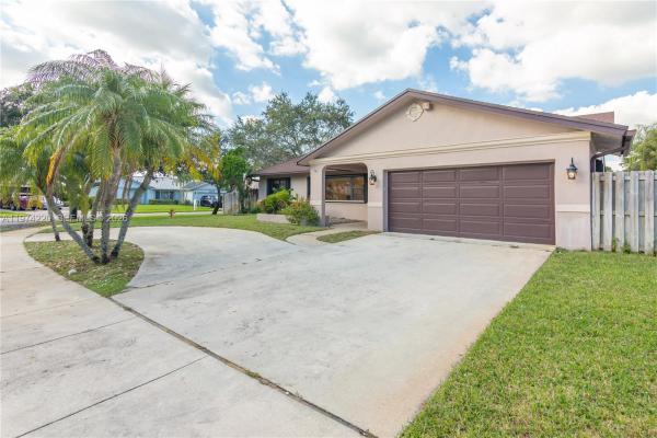 Flamingo Gardens Tamarind, 11945 SW 54th St, Cooper City, Florida 33330, image 2