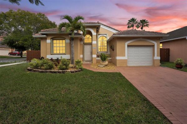 Emerald Oaks, 9437 SW 183rd Ter, Palmetto Bay, Florida 33157, image 1