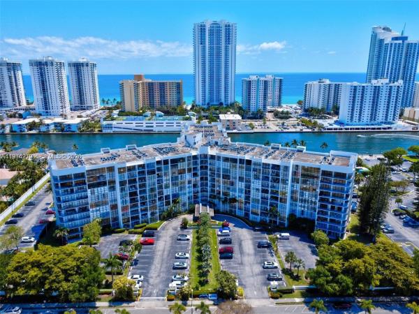 Oceanview Park, 1000 Parkview Dr #1022, Hallandale Beach, Florida 33009, image 1