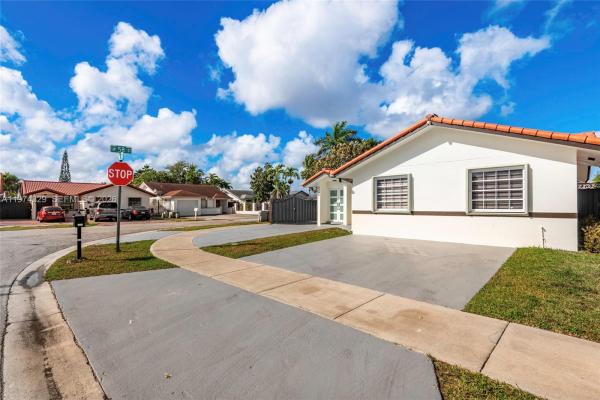 West Miller Heights, 5790 SW 148th Pl, Kendall West, Florida 33193, image 2