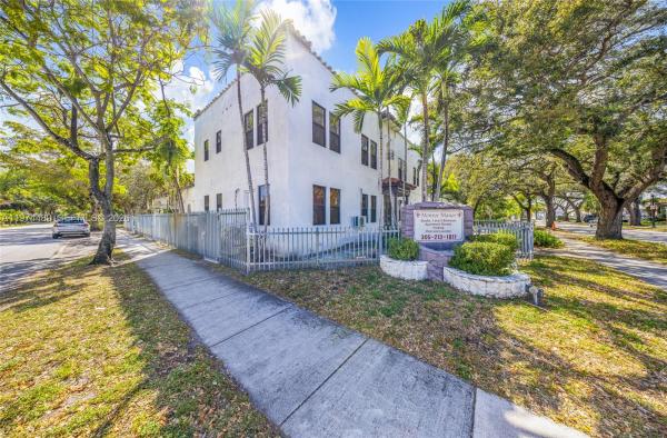 Aesthetic Apartments, 2000 Monroe St, Hollywood, Florida 33020, image 3