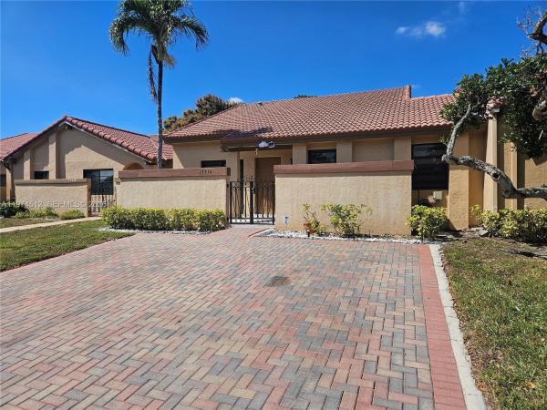 17914 NW 66th Ct Cir, Hialeah, Florida 33015, image 1