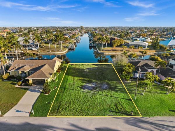 Cape Coral, 2623 SW 35th Ln, Cape Coral, Florida 33914, image 1