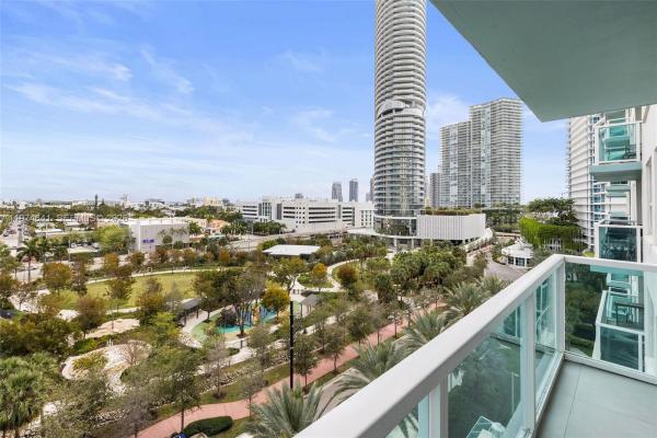 The Floridian, 650 West Ave #908, Miami Beach, Florida 33139, image 1