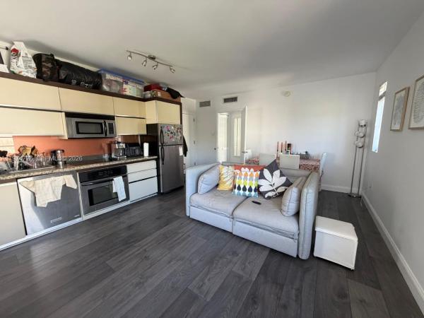 Governor, 435 21st St #318, Miami Beach, Florida 33139, image 1