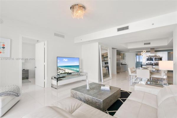 Trump Royale, 18201 Collins Ave #1804, Sunny Isles Beach, Florida 33160, image 2