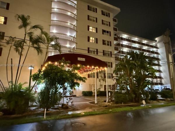 Eastern Shores White House, 3660 NE 166th St #212, North Miami Beach, Florida 33160, image 1