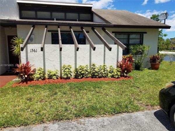 Townhomes Of Audubon, 1361 Sandpiper Blvd, Homestead, Florida 33035, image 2