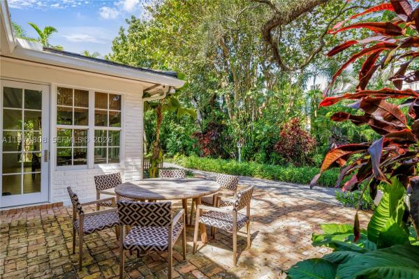 Coral Gables Country Club, 935 Escobar Ave, Coral Gables, Florida 33134, image 1