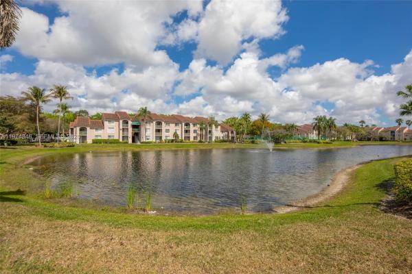 St Andrews At Miramar, 12154 Saint Andrews Pl #110, Miramar, Florida 33025, image 2
