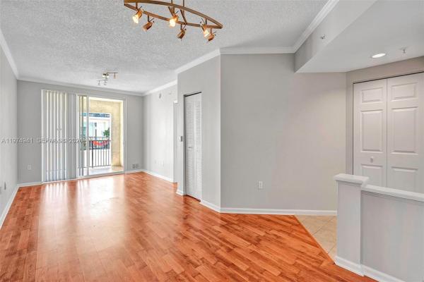 Porto Bellagio, 17150 N Bay Rd #2802, Sunny Isles Beach, Florida 33160, image 1