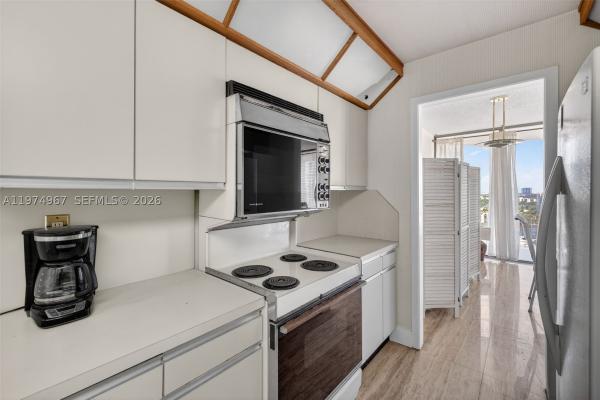 Turnberry Towers, 19355 Turnberry Way #17C, Aventura, Florida 33180, image 2