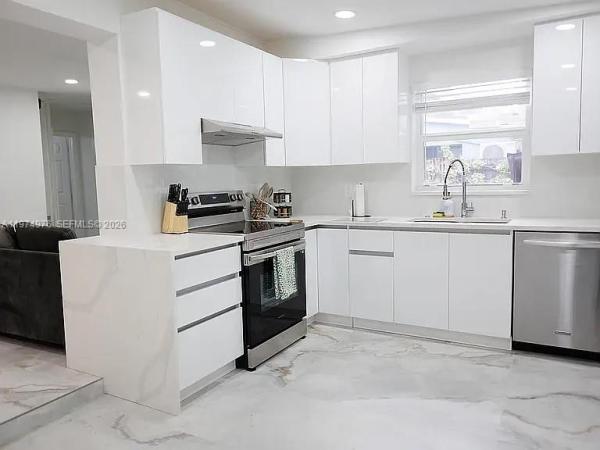 Middle River Terrace, 1649 NE 8th Ave, Fort Lauderdale, Florida 33305, image 1