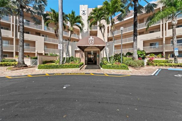 Granville, 7641 Granville Dr #209, Tamarac, Florida 33321, image 2