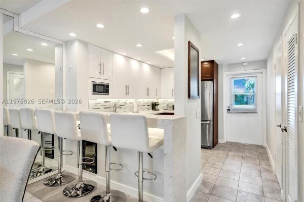 Isle Of Paradise, 450 Paradise Isle Blvd #204, Hallandale Beach, Florida 33009, image 3